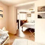 Belle De Nuit 民宿