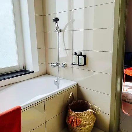 Проживание в семье Belle De Nuit Остенде