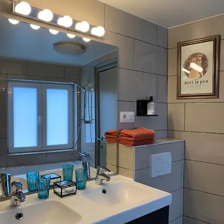 Belle De Nuit Οστένδη